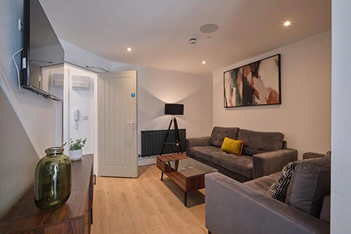 2 Bedroom Flat To Rent In St. Leonards Road, Croydon, CR0