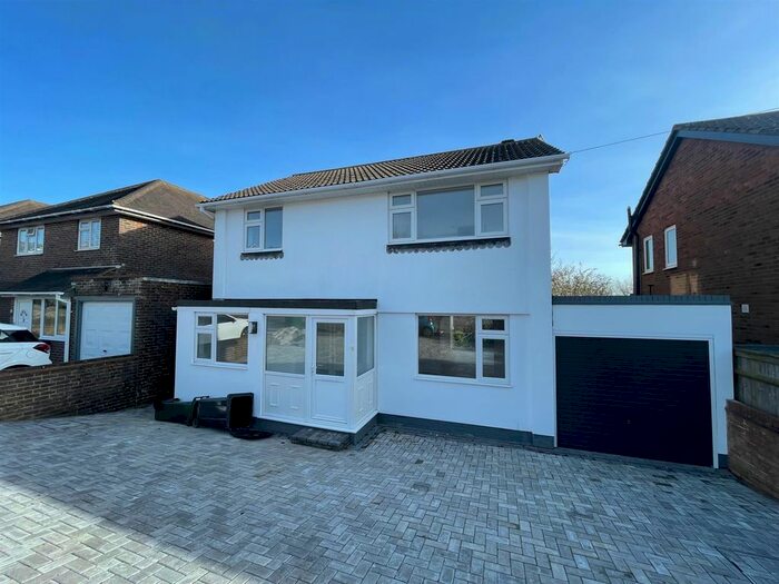 5 Bedroom Detached House To Rent In Woodland Avenue, Hove, BN3