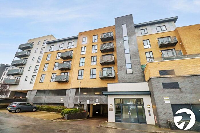 2 Bedroom Flat For Sale In Little Brights Road, Belvedere, DA17