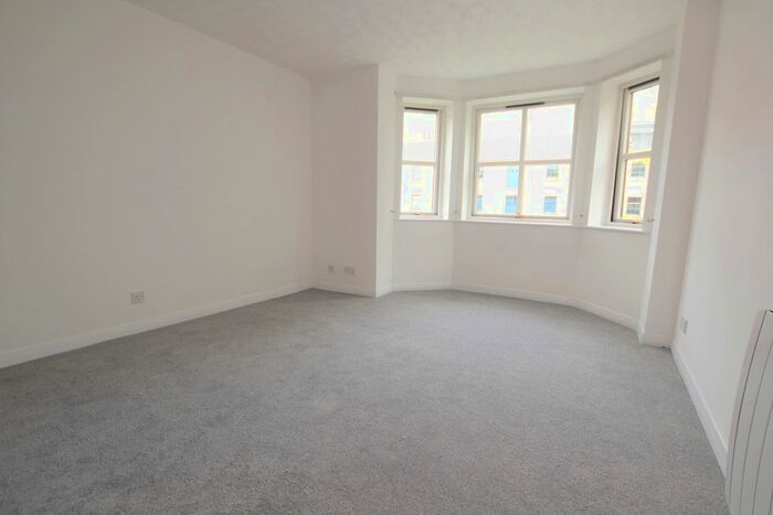 2 Bedroom Flat To Rent In St Leonards Lane, Edinburgh, EH8