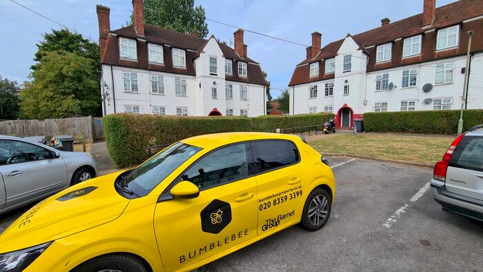 2 Bedroom Flat To Rent In Watling Avenue, Burnt Oak, Edgware, HA8