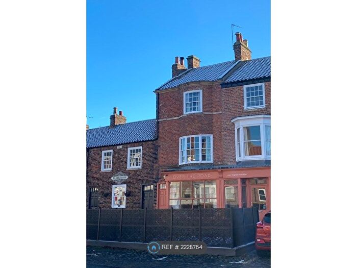 2 Bedroom Flat To Rent In High Street, Stokesley, TS9