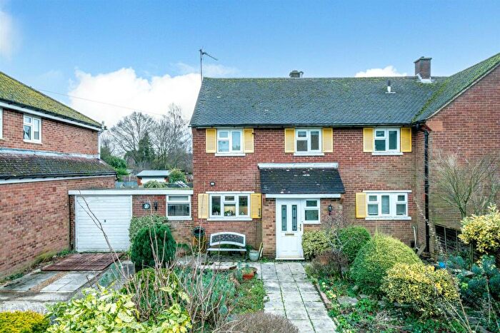 3 Bedroom Semi-Detached House For Sale In Toulmin Drive, St. Albans, AL3