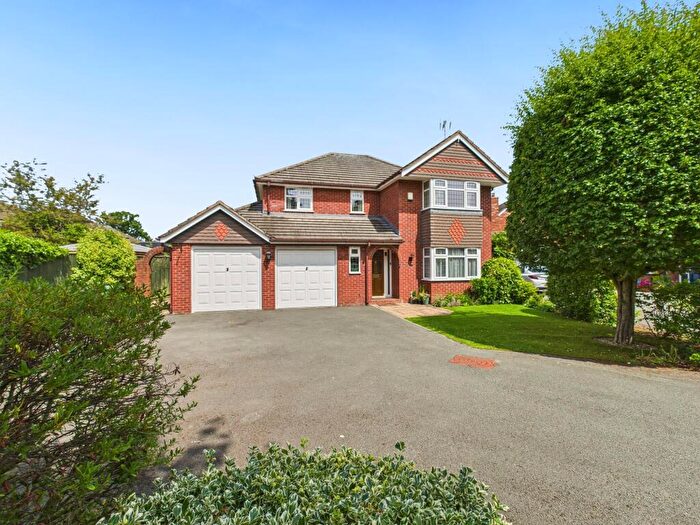4 Bedroom Detached House For Sale In Darland Lane, Rossett, LL12