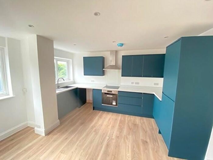 3 Bedroom Flat To Rent In Wesley Avenue, Plymouth, PL3