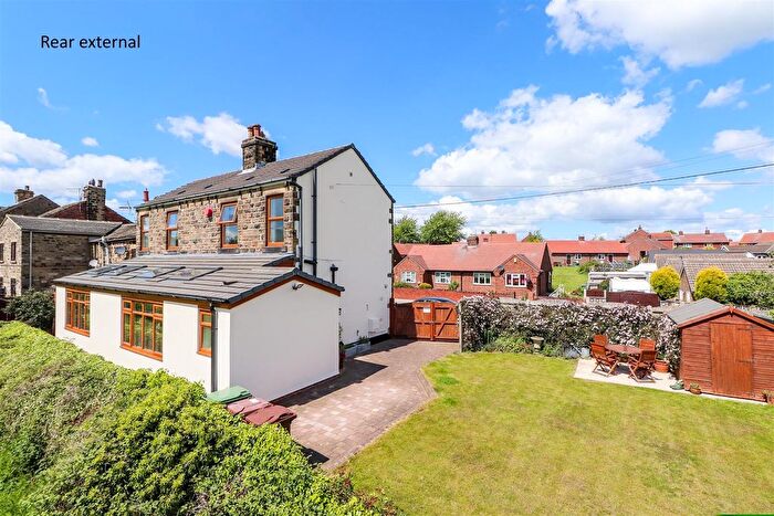 3 Bedroom End Terrace House For Sale In Old Road, Overton, Wakefield, WF4