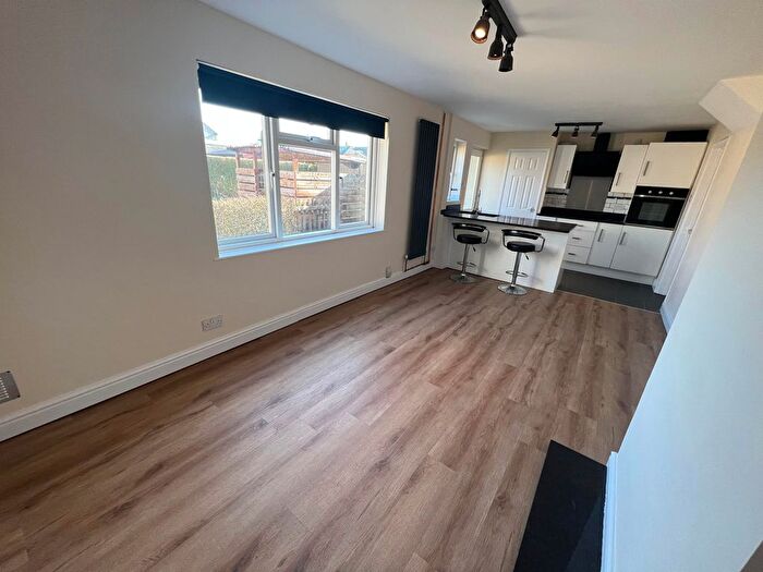 3 Bedroom Semi-detached House To Rent In Windsor Drive, Yate, BS37