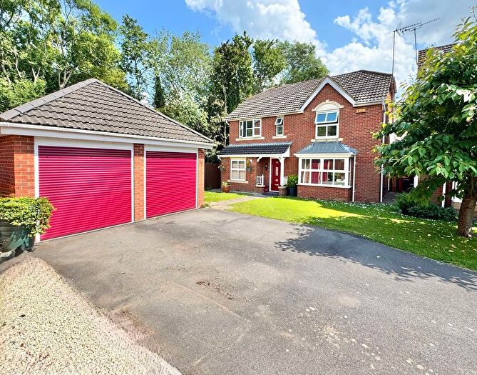 4 Bedroom Detached House For Sale In Chilcott Close, Coalville, LE67