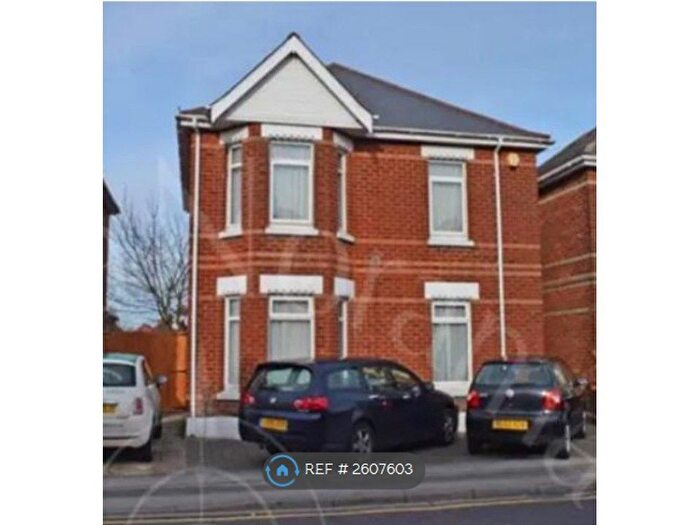 4 Bedroom Detached House To Rent In Ensbury Park Road, Bournemouth, BH9