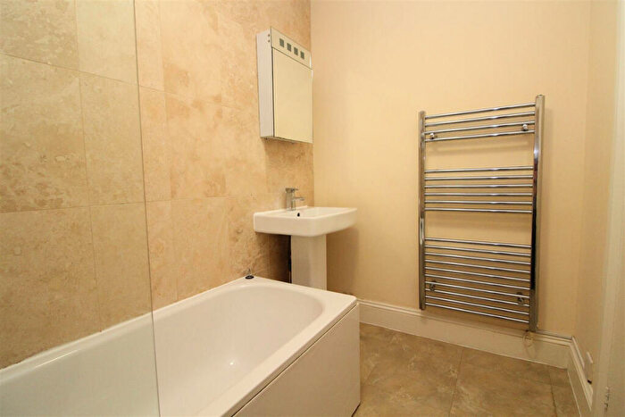 1 Bedroom Apartment For Sale In Brunswick Road, Hove, BN3