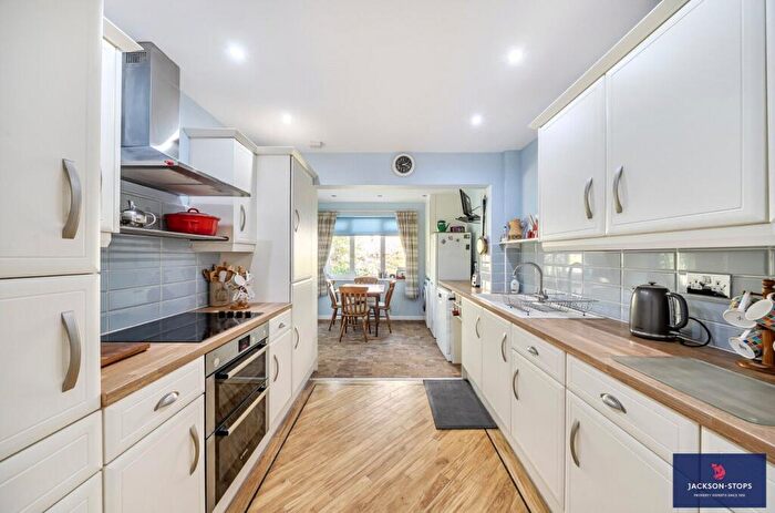 2 Bedroom Bungalow For Sale In Dene Close, Woburn Sands, Milton Keynes, Bedfordshire, MK17