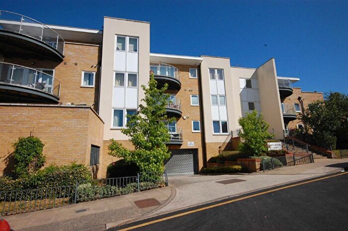 2 Bedroom Flat For Sale In Reservoir Road, Ruislip, HA4