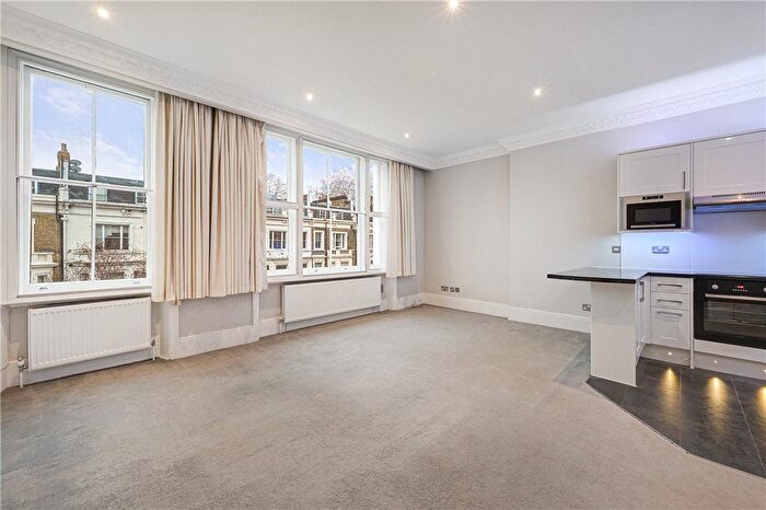 2 Bedroom Flat To Rent In Longridge Road, Earls Court, London, SW5