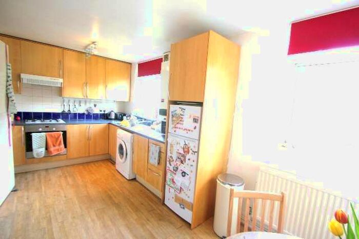 3 Bedroom Flat To Rent In Beachcroft Way, Archway/ Crouch End Boarders, N19