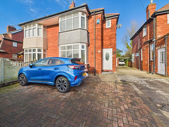 3 Bedroom Semi-Detached House For Sale In Holderness Road, Hull, HU8