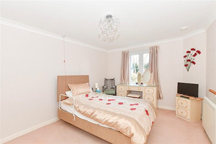 1 Bedroom Flat For Sale In Grange Road, Uckfield, East Sussex, TN22