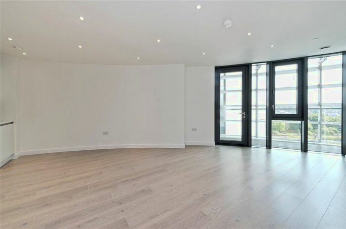 1 Bedroom Flat To Rent In Goodwin Street, London, N4