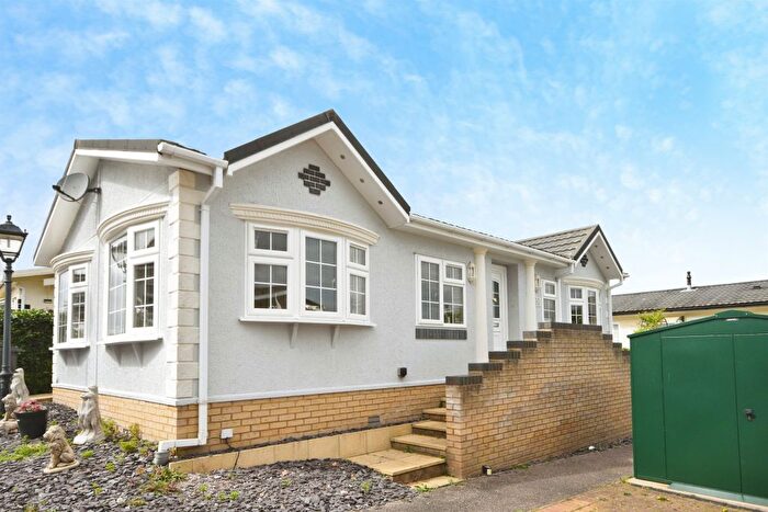2 Bedroom Park Home For Sale In Coggeshall Road, Braintree, CM7