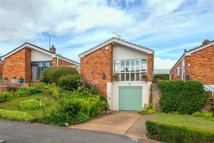 2 Bedroom Bungalow To Rent In Gayland Avenue, Luton, Bedfordshire, LU2