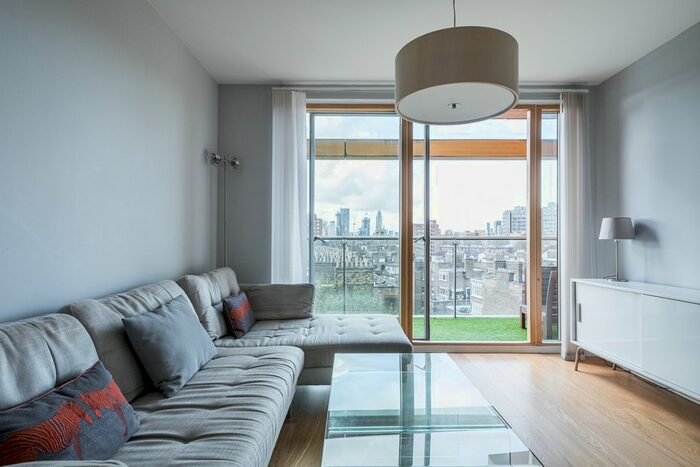 2 Bedroom Flat To Rent In O'central, Elephant Amp; Castle, SE17