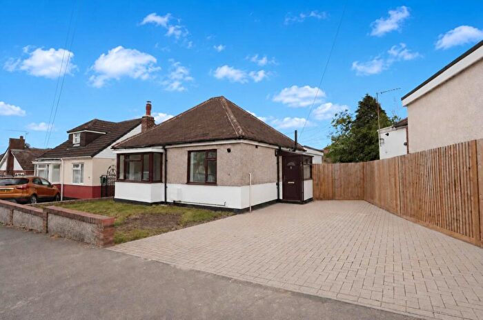3 Bedroom Bungalow For Sale In Wilson Avenue, Rochester, ME1