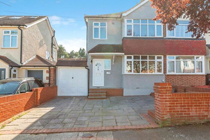 3 Bedroom Semi Detached House For Sale In Valley View Road, Rochester, Kent, ME1
