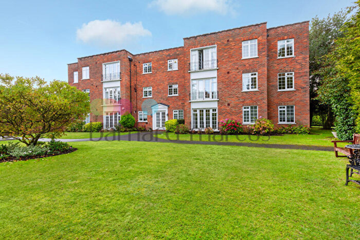 2 Bedroom Flat To Rent In Limpsfield Road, South Croydon, CR2