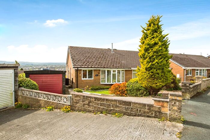 2 Bedroom Semi-Detached Bungalow For Sale In Belgrave Gardens, Halifax, HX3
