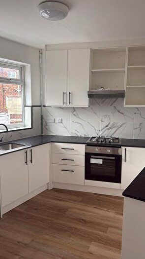 3 Bedroom Flat To Rent In Streatfield Road, Kenton, HA3