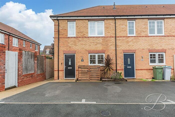 3 Bedroom End Of Terrace House For Sale In Rosebay Gardens, Clipstone Village, Mansfield, NG21