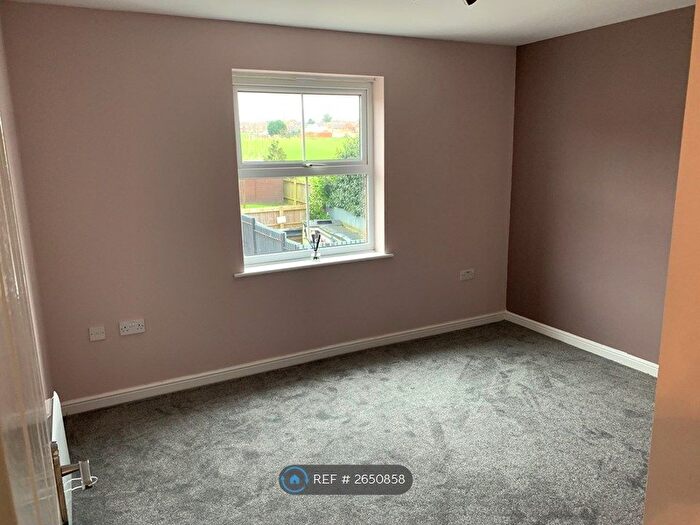 2 Bedroom Flat To Rent In Alma Wood Close, Chorley, PR7