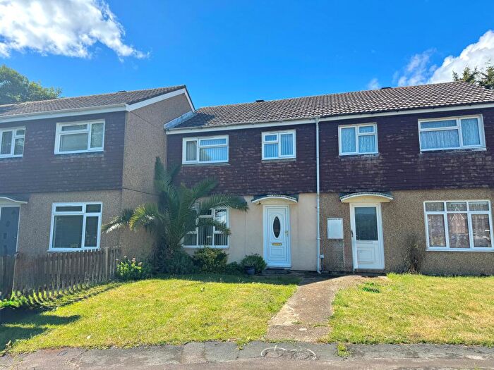 3 Bedroom House To Rent In Moore Crescent, Netley Abbey, SO31