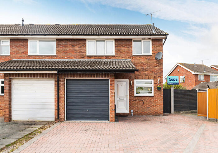 3 Bedroom End Of Terrace House For Sale In Aled Way, Chester, CH4