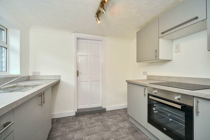 2 Bedroom Terraced House To Rent In Rosmead Street, Hull, HU9