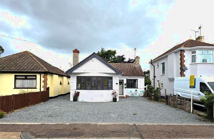 2 Bedroom Detached Bungalow To Rent In Lympstone Close, Westcliff On Sea, Westcliff On Sea, SS0