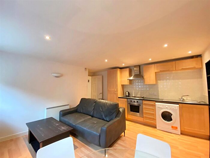 1 Bedroom Flat To Rent In The Royal, Wilton Place, Salford, M3