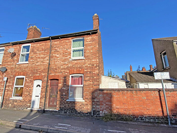 3 Bedroom End Of Terrace House For Sale In Waldeck Street, Lincoln, Lincolnshire, LN1