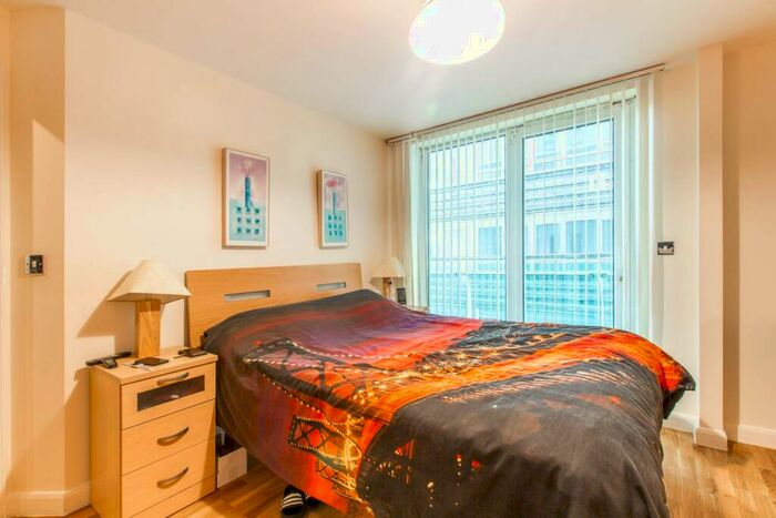 2 Bedroom Flat To Rent In Station Road, Barnet, EN5