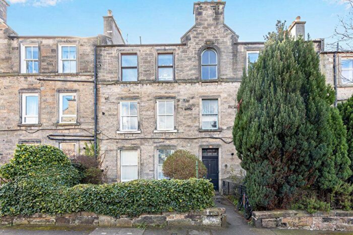 2 Bedroom Flat For Sale In / Richmond Terrace, Haymarket, Edinburgh, EH11