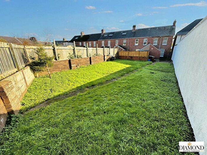 3 Bedroom End Of Terrace House For Sale In East View Place, Tiverton, Devon, EX16