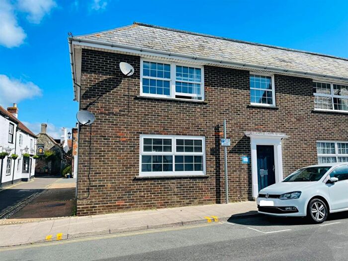 1 Bedroom Apartment To Rent In Bridge Road, Yarmouth, PO41