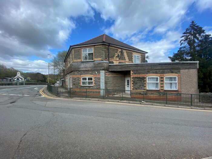 1 Bedroom Flat To Rent In Commercial Street, Pontllanfraith, Blackwood, NP12