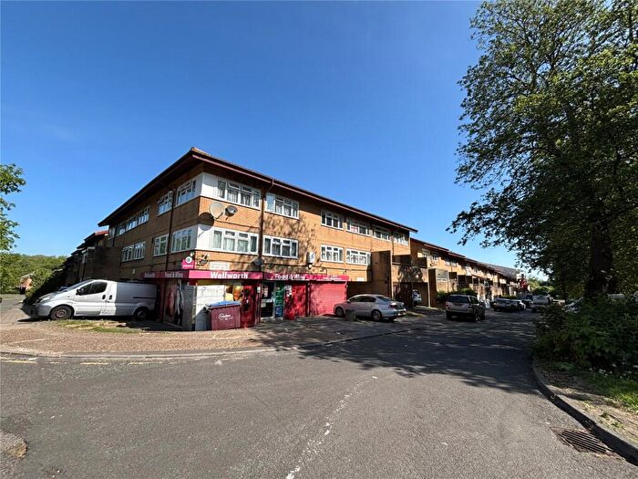 1 Bedroom Flat For Sale In Conniburrow Boulevard, Conniburrow, Milton Keynes, Buckinghamshire, MK14