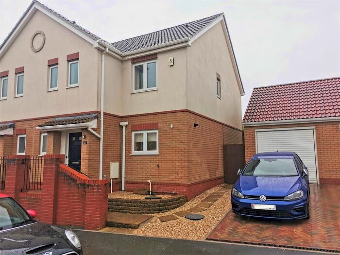 3 Bedroom Semi-Detached House To Rent In Gentian Way, Weymouth DT3