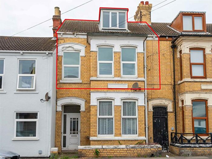 4 Bedroom Maisonette To Rent In Arthur Street, Withernsea, HU19