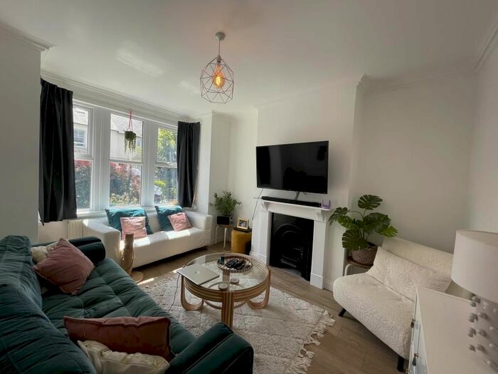 3 Bedroom Terraced House To Rent In Botley, Oxford, OX2