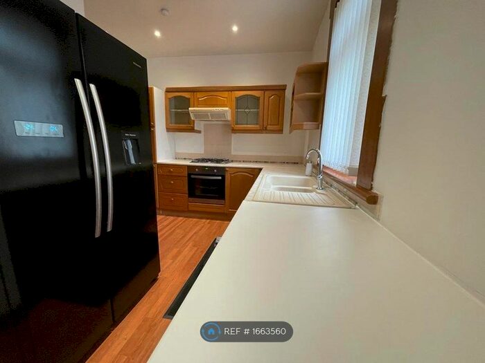 2 Bedroom Flat To Rent In Gartmorn Road, Sauchie, Alloa, FK10