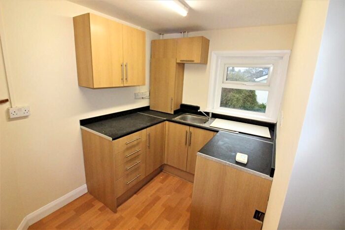 2 Bedroom Flat To Rent In St. Clements Road, Bournemouth, BH1