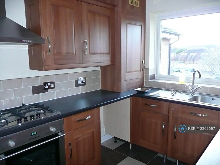 1 Bedroom Flat To Rent In The Pines, London, N14