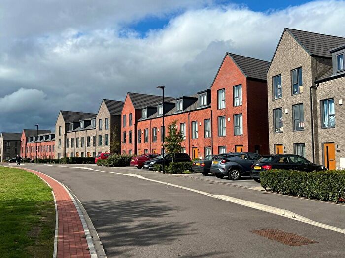 4 Bedroom End Of Terrace House To Rent In Curlew Way, Sheffield, S2